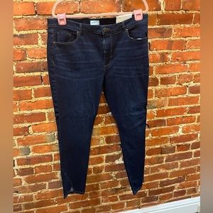 NWT Loft Outlet - size 16 mid-rise skinny jeans
